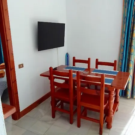 One Bedroom At Playa De La Americas 500 M Away From The With Sea View Shared Pool And Furnished Balcony דירה